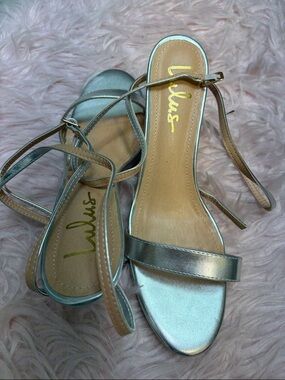 Lulu's Metallic Silver Strappy Sandals